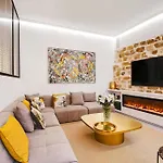 Apartment Chic And Calm Paris
