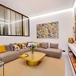 Apartment Chic And Calm