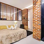 Chic And Calm *