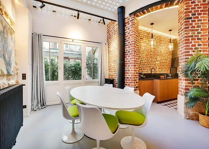 Chic And Calm Apartment *